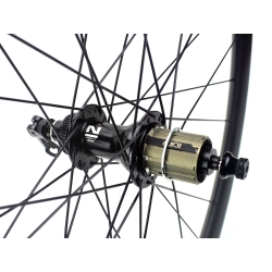 Koła gravel Remerx G-Disc Novatec CLD791 CLD792 Center Lock Tubeless Ready do 200 kg