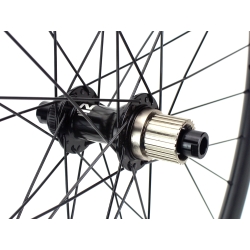 Koła gravel Remerx G-Disc Novatec CLD791 CLD792 Center Lock Tubeless Ready do 200 kg