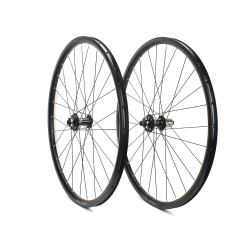 Koła gravel Rodi Cyclone Novatec D791 D792 6-śrub Tubeless Ready